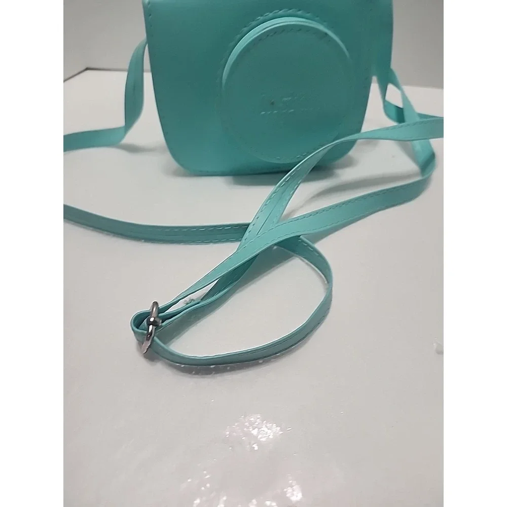 Fujifilm Instax Mini 7S Instant Camera Case Has Some Wear